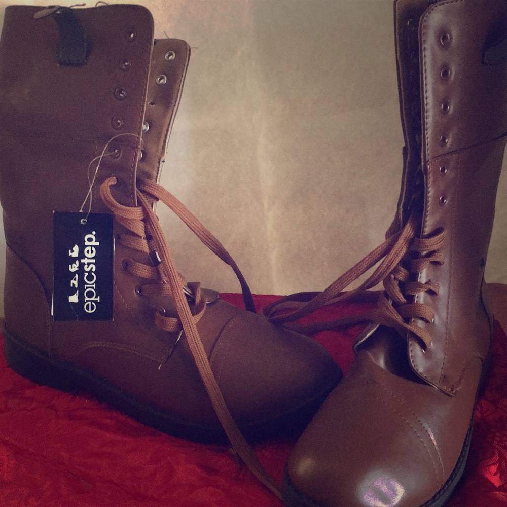 Shoes boots 8.5